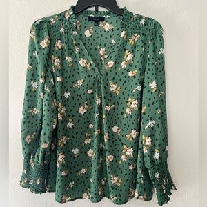 Eclair V Neck Green Floral Long Sleeve Blouse. Size M